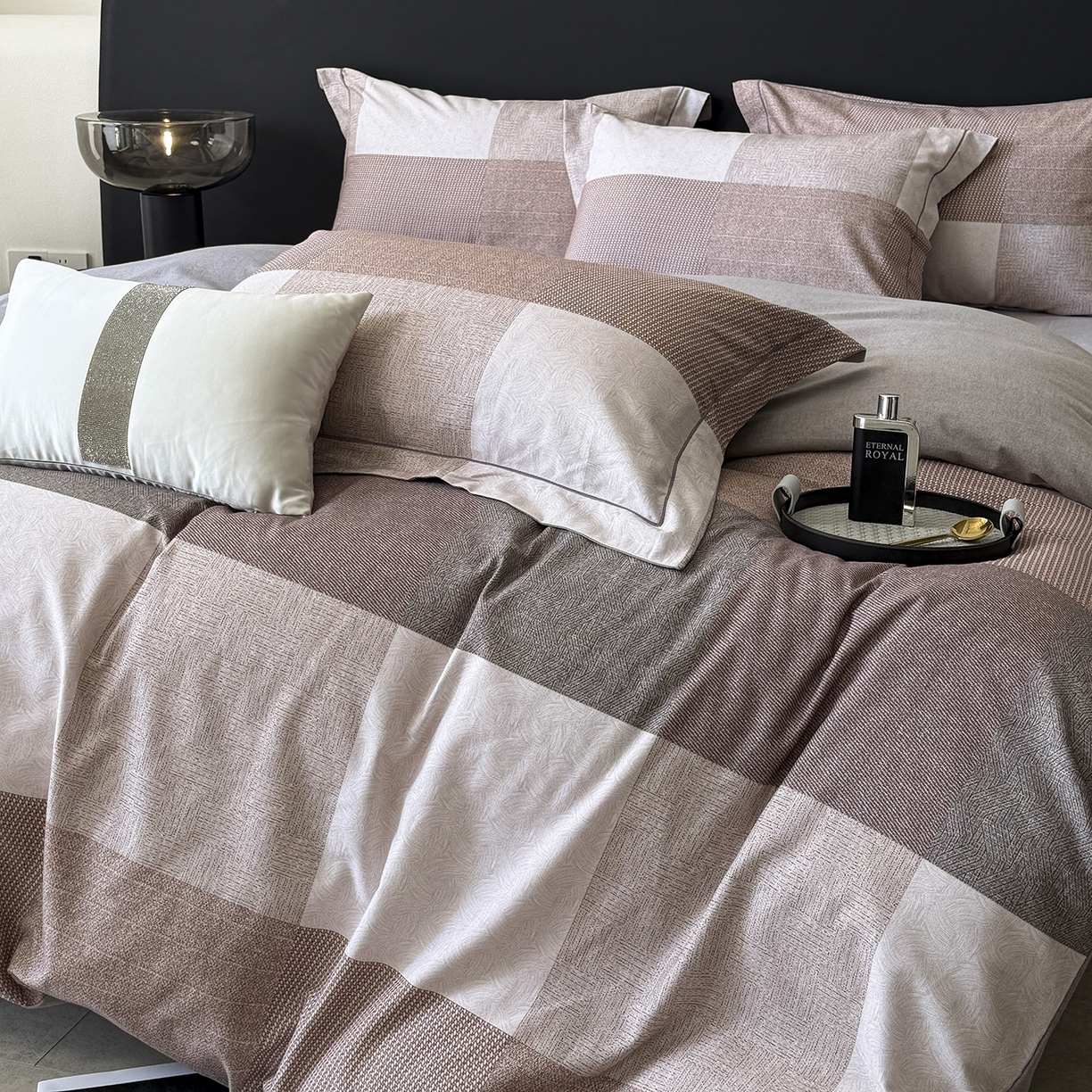 91家纺网 家纺一手货源 找家纺 清雅福2025新款A类全棉磨毛数码印花四件套 杰弗里·咖