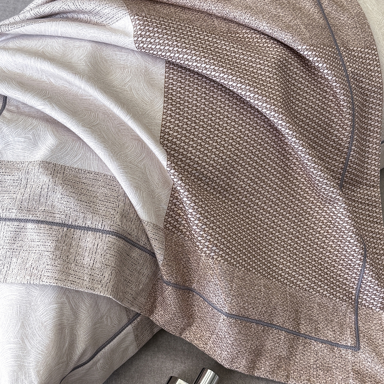 91家纺网 家纺一手货源 找家纺 清雅福2025新款A类全棉磨毛数码印花四件套 杰弗里·咖