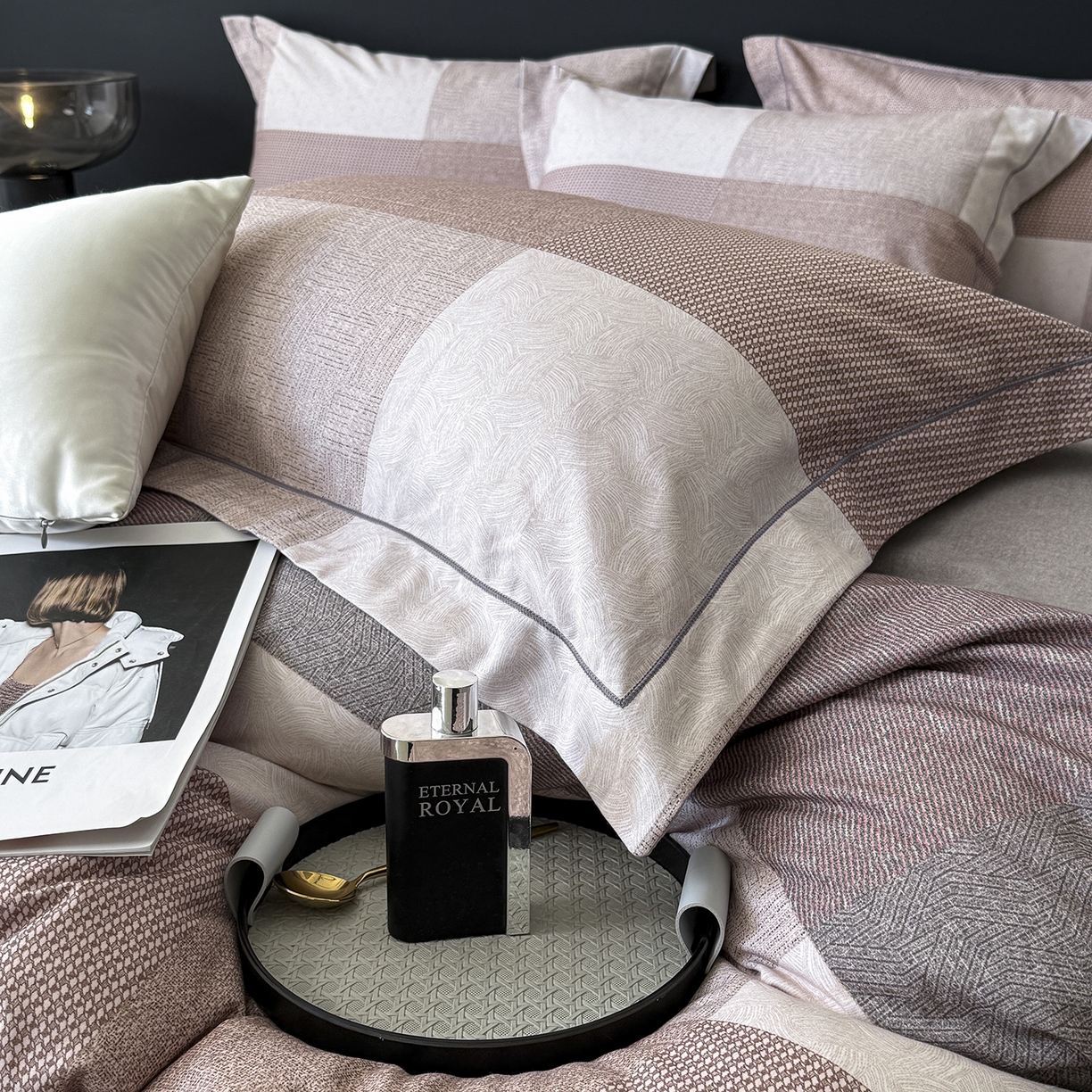 91家纺网 家纺一手货源 找家纺 清雅福2025新款A类全棉磨毛数码印花四件套 杰弗里·咖