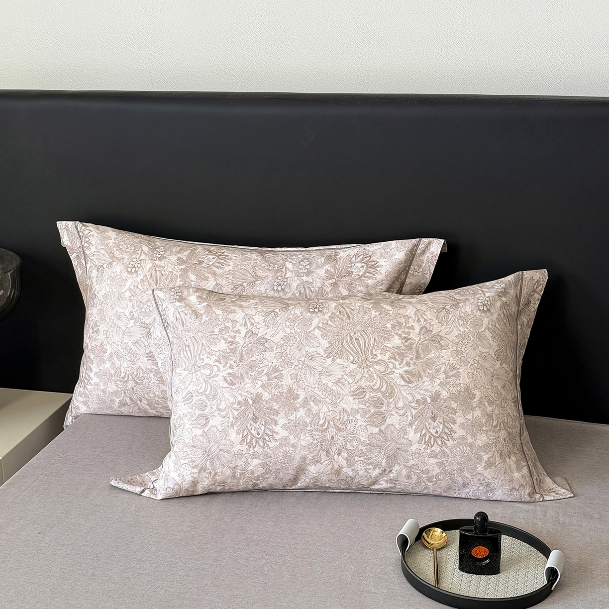 91家纺网 家纺一手货源 找家纺 清雅福2025新款A类全棉磨毛数码印花四件套 莉娅·灰