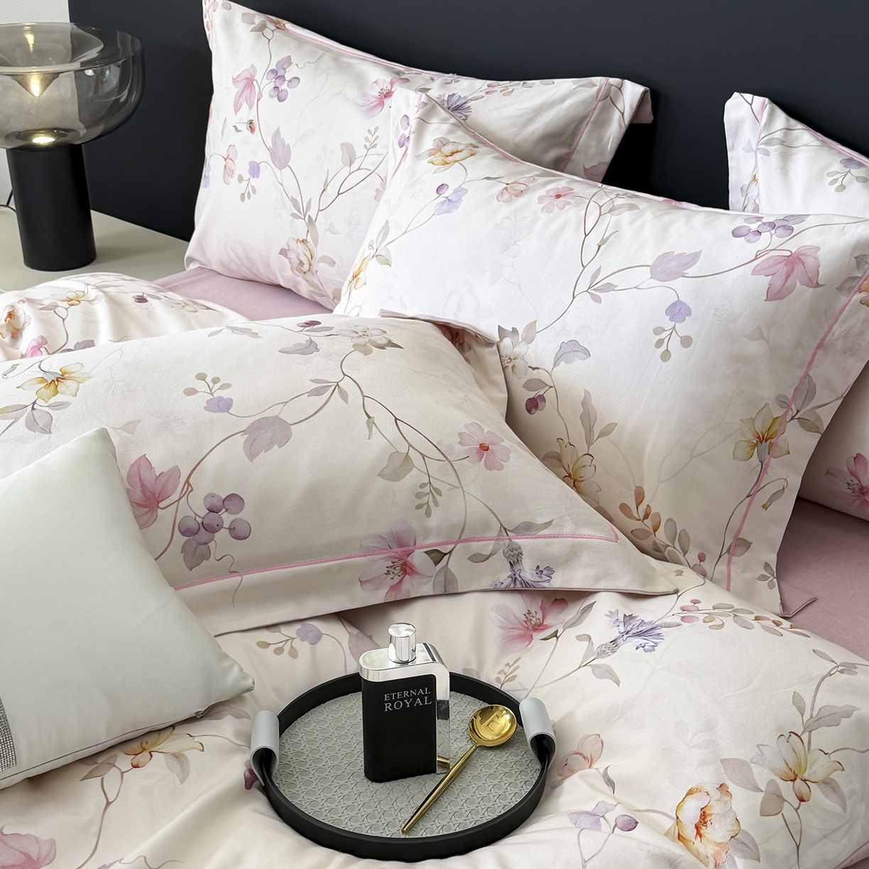 91家纺网 家纺一手货源 找家纺 清雅福2025新款A类全棉磨毛数码印花四件套 美兮浅香·粉