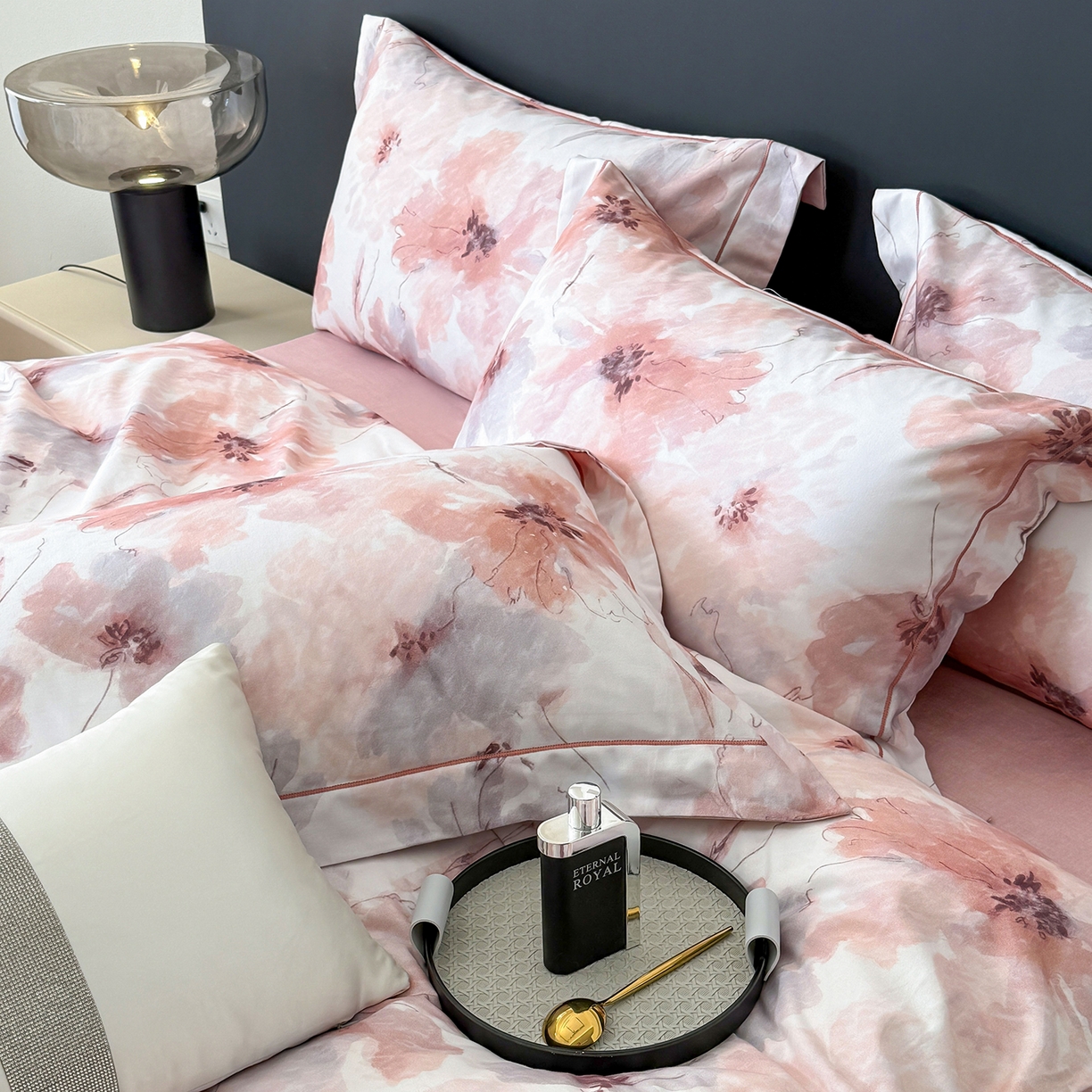 91家纺网 家纺一手货源 找家纺 清雅福2025新款A类全棉磨毛数码印花四件套 梦萦·红