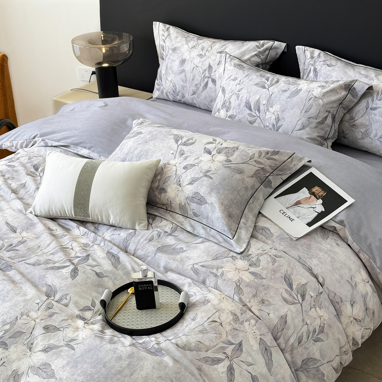 91家纺网 家纺一手货源 找家纺 清雅福2025新款A类全棉磨毛数码印花四件套 琼枝·灰