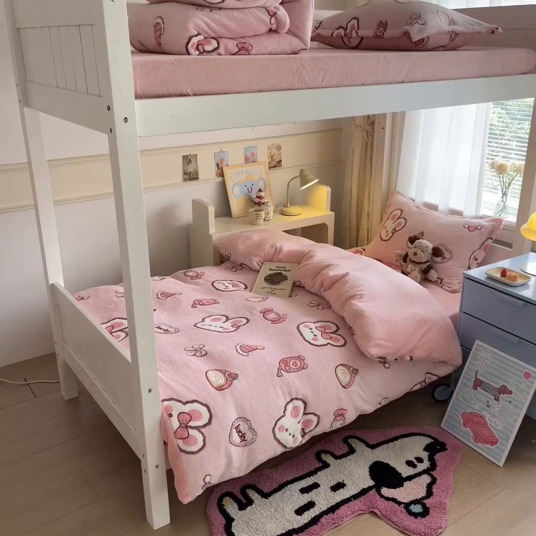 91家纺网 家纺一手货源 找家纺 川悦生活 2025新款立体雪花绒印花四件套学生床系列一场景二 蜜语奶兔