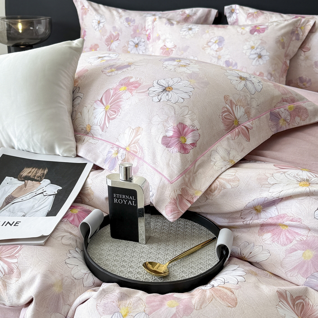 91家纺网 家纺一手货源 找家纺 清雅福2025新款A类全棉磨毛数码印花四件套 双花飘香