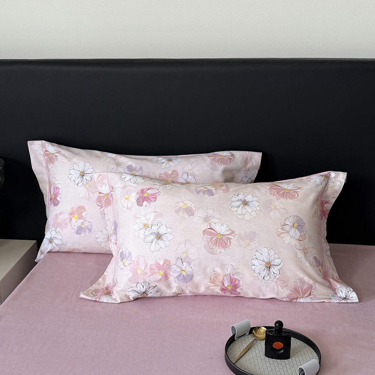 91家纺网 家纺一手货源 找家纺 清雅福2025新款A类全棉磨毛数码印花四件套 双花飘香