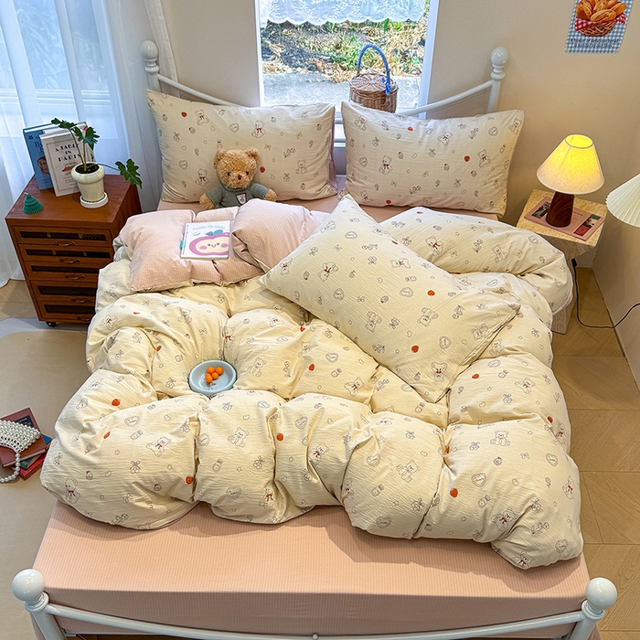 91家纺网 家纺一手货源 找家纺 颜选 2025春夏新款双层纱印花四件套 玩偶幻想曲