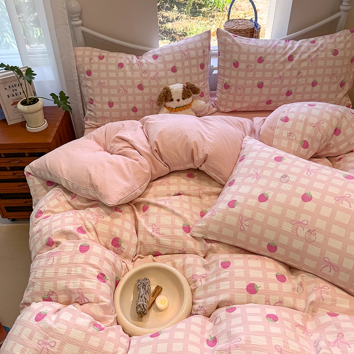 91家纺网 家纺一手货源 找家纺 颜选 2025春夏新款双层纱印花四件套 草莓蝴蝶结