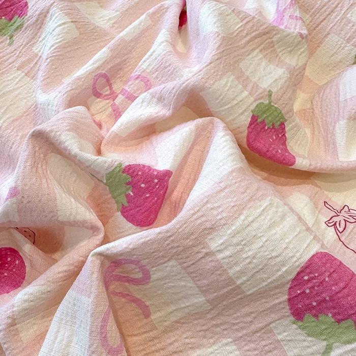 91家纺网 家纺一手货源 找家纺 颜选 2025春夏新款双层纱印花四件套 草莓蝴蝶结