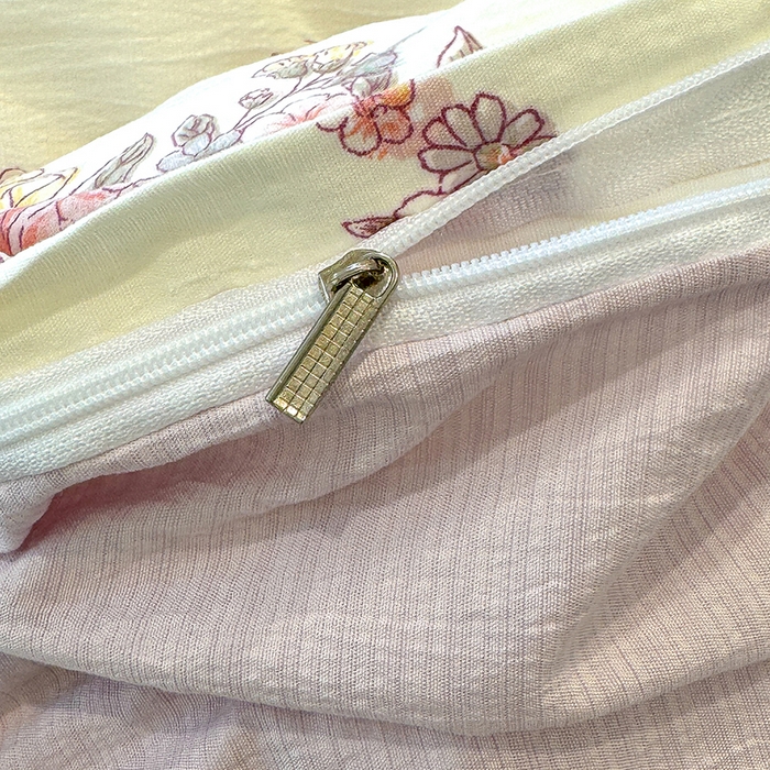 91家纺网 家纺一手货源 找家纺 颜选 2025春夏新款双层纱印花四件套 淡雅花笺