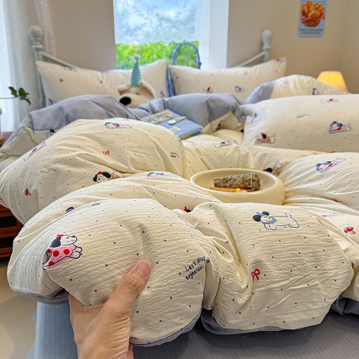 91家纺网 家纺一手货源 找家纺 颜选 2025春夏新款双层纱印花四件套 狗狗派对