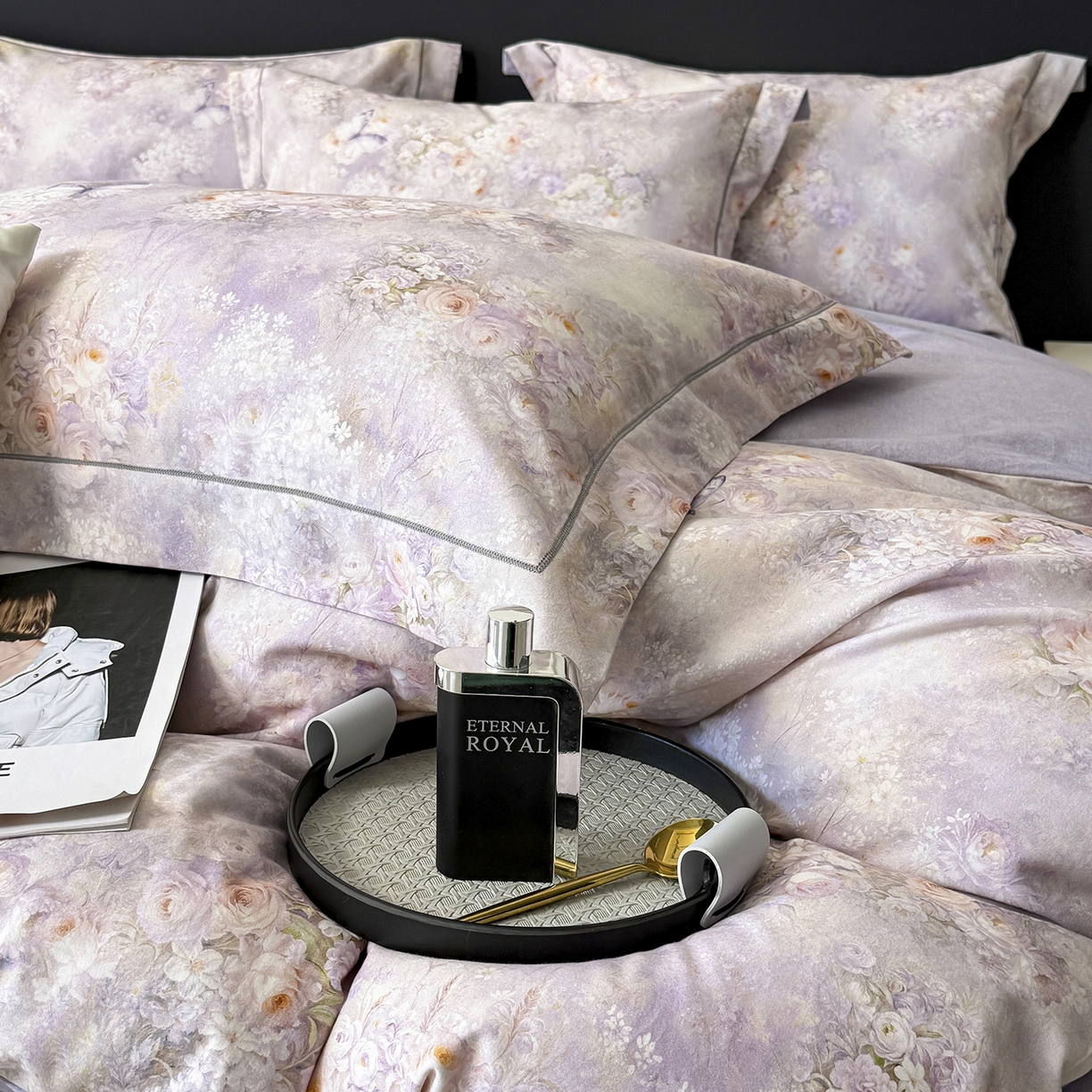 91家纺网 家纺一手货源 找家纺 清雅福2025新款A类全棉磨毛数码印花四件套 雾野花蝶·紫