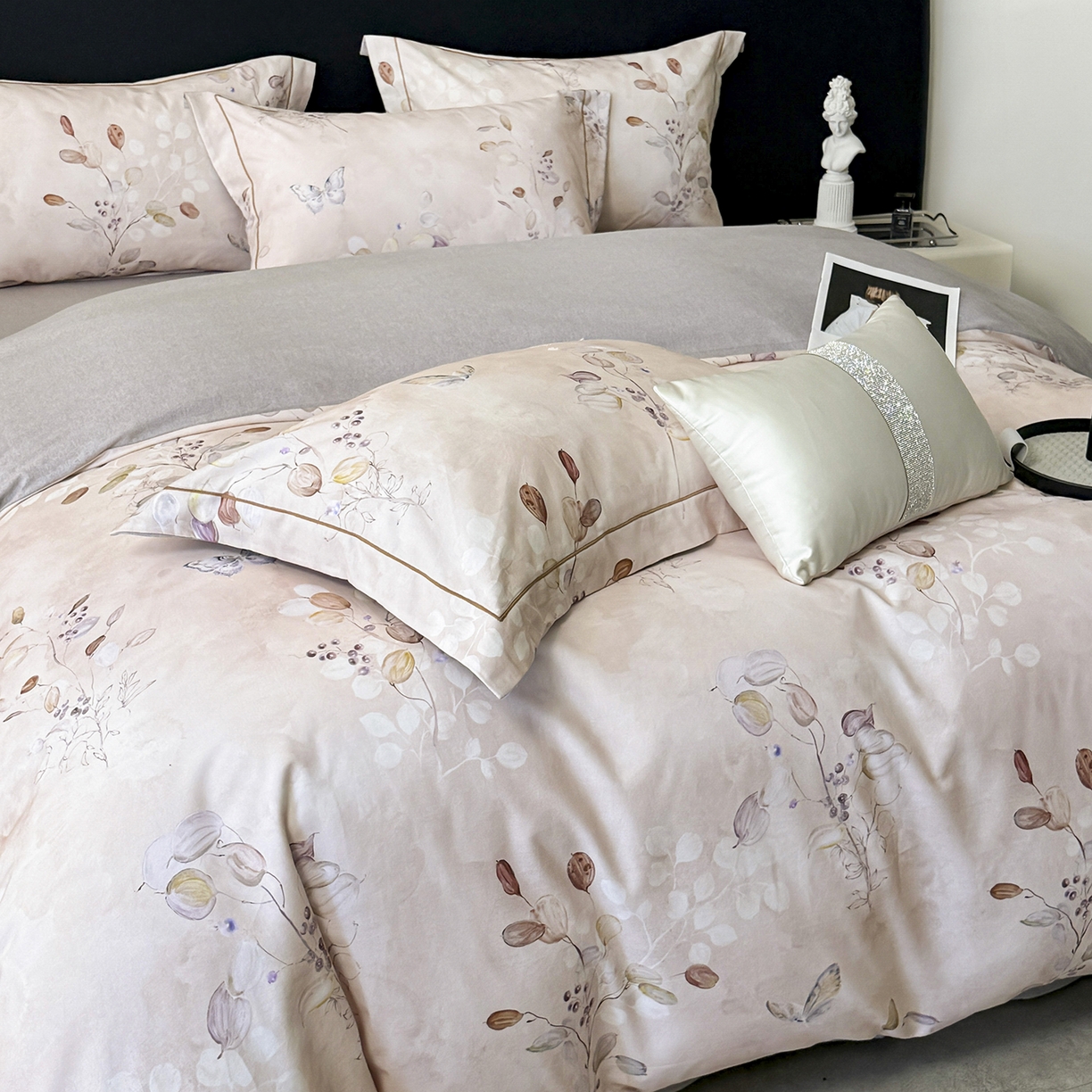 91家纺网 家纺一手货源 找家纺 清雅福2025新款A类全棉磨毛数码印花四件套 叶漫·粉