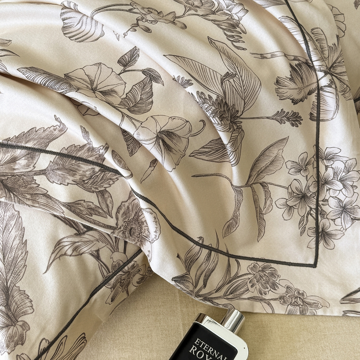 91家纺网 家纺一手货源 找家纺 清雅福2025新款A类全棉磨毛数码印花四件套 叶舒