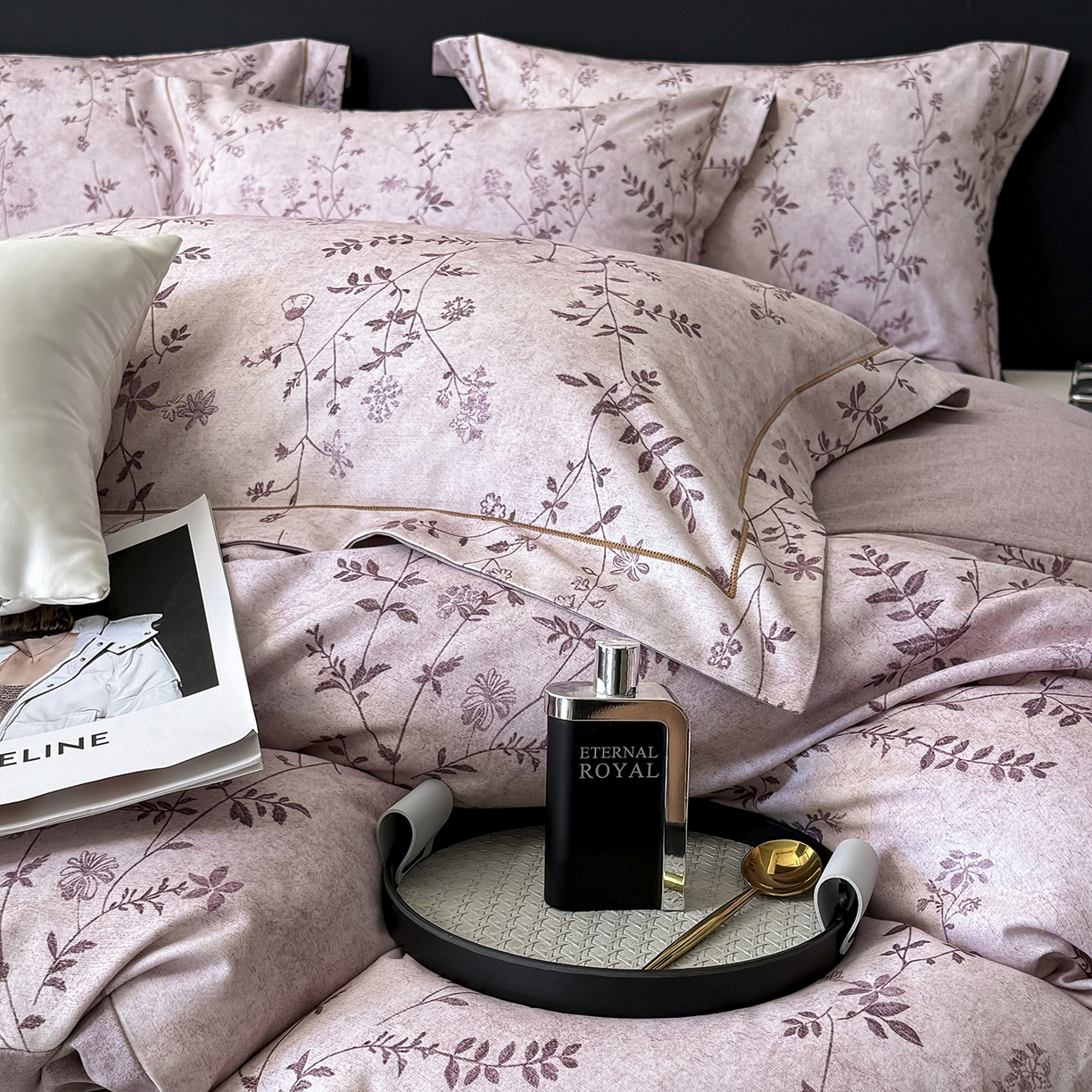 91家纺网 家纺一手货源 找家纺 清雅福2025新款A类全棉磨毛数码印花四件套 织梦·粉紫