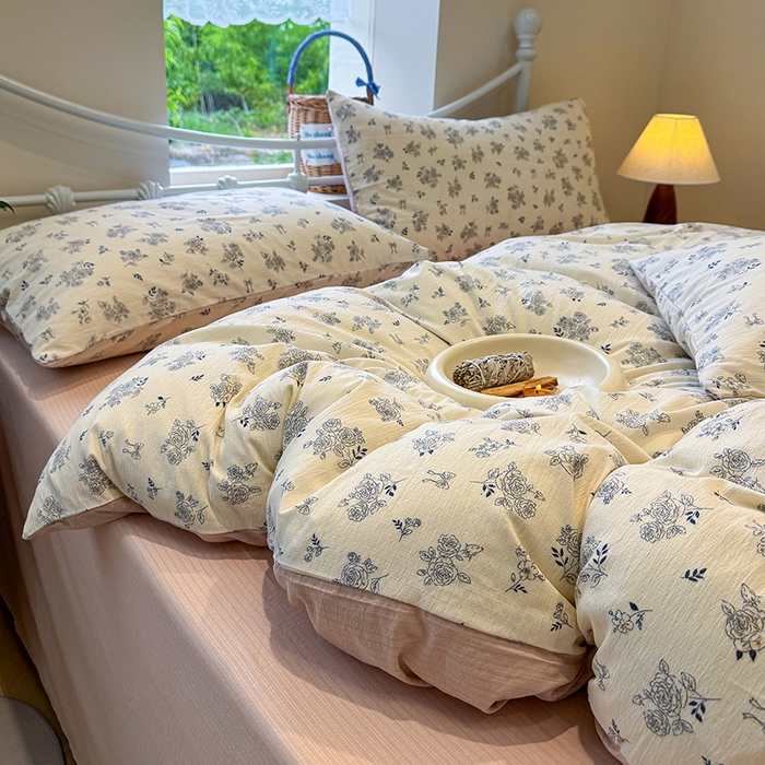 91家纺网 家纺一手货源 找家纺 颜选 2025春夏新款双层纱印花四件套 素笺花语