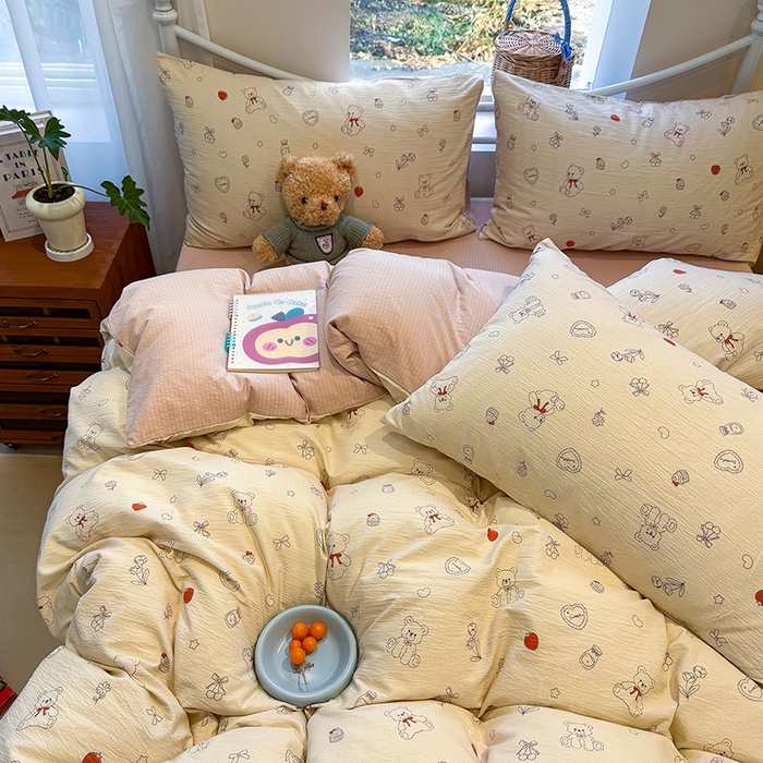 91家纺网 家纺一手货源 找家纺 颜选 2025春夏新款双层纱印花四件套 玩偶幻想曲