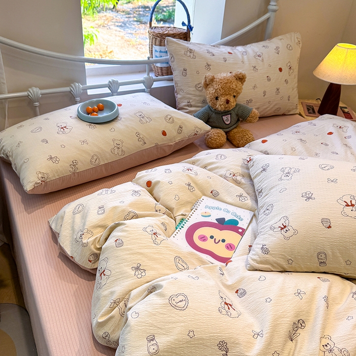 91家纺网 家纺一手货源 找家纺 颜选 2025春夏新款双层纱印花四件套 玩偶幻想曲