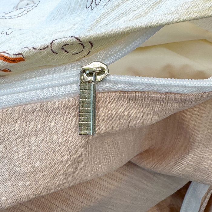 91家纺网 家纺一手货源 找家纺 颜选 2025春夏新款双层纱印花四件套 玩偶幻想曲