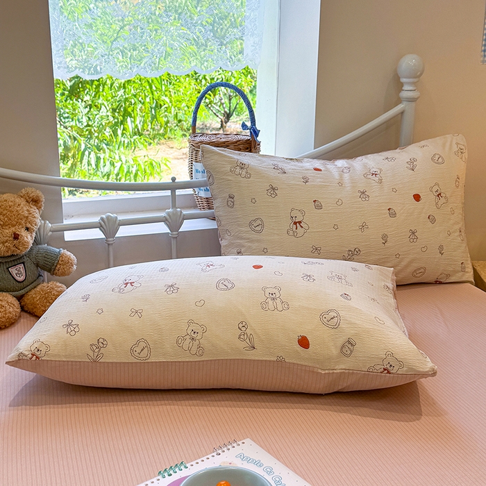 91家纺网 家纺一手货源 找家纺 颜选 2025春夏新款双层纱印花四件套 玩偶幻想曲