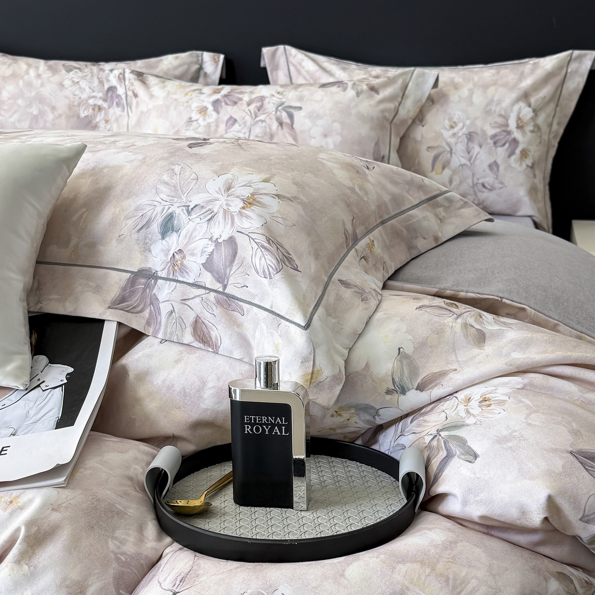 91家纺网 家纺一手货源 找家纺 清雅福2025新款A类全棉磨毛数码印花四件套 栀晓·咖