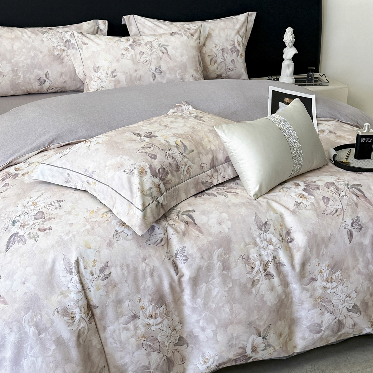 91家纺网 家纺一手货源 找家纺 清雅福2025新款A类全棉磨毛数码印花四件套 栀晓·咖