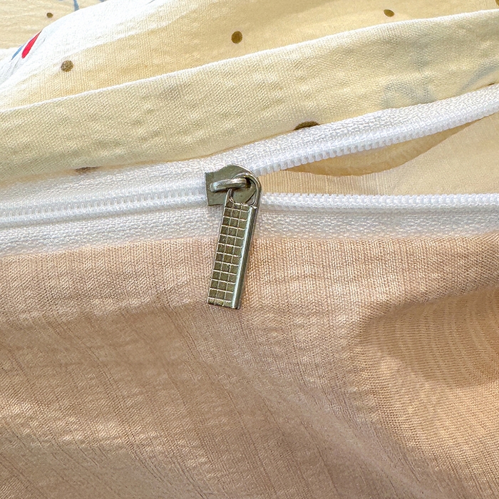 91家纺网 家纺一手货源 找家纺 颜选 2025春夏新款双层纱印花四件套 旺仔小樱桃