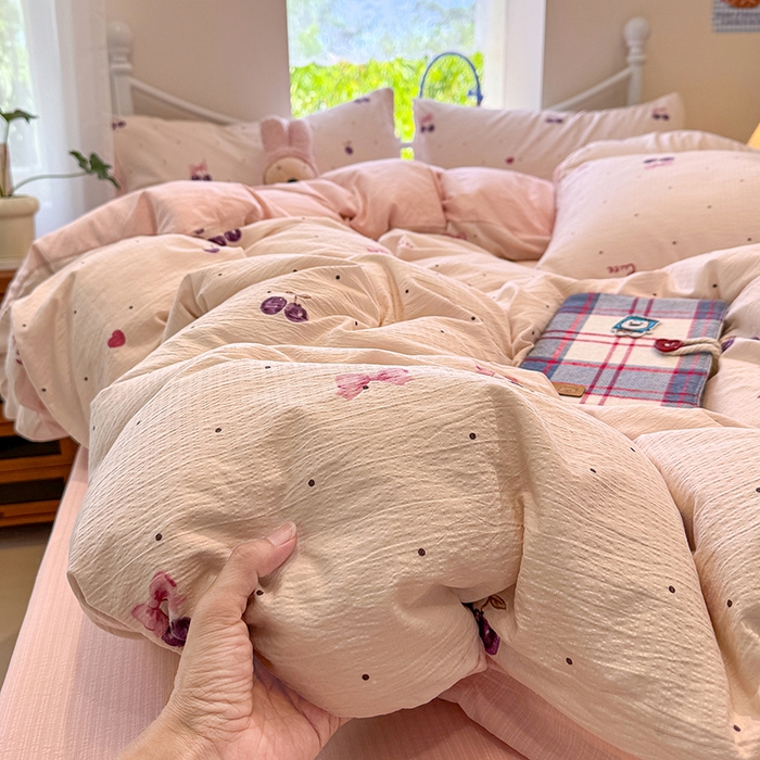 91家纺网 家纺一手货源 找家纺 颜选 2025春夏新款双层纱印花四件套 樱桃