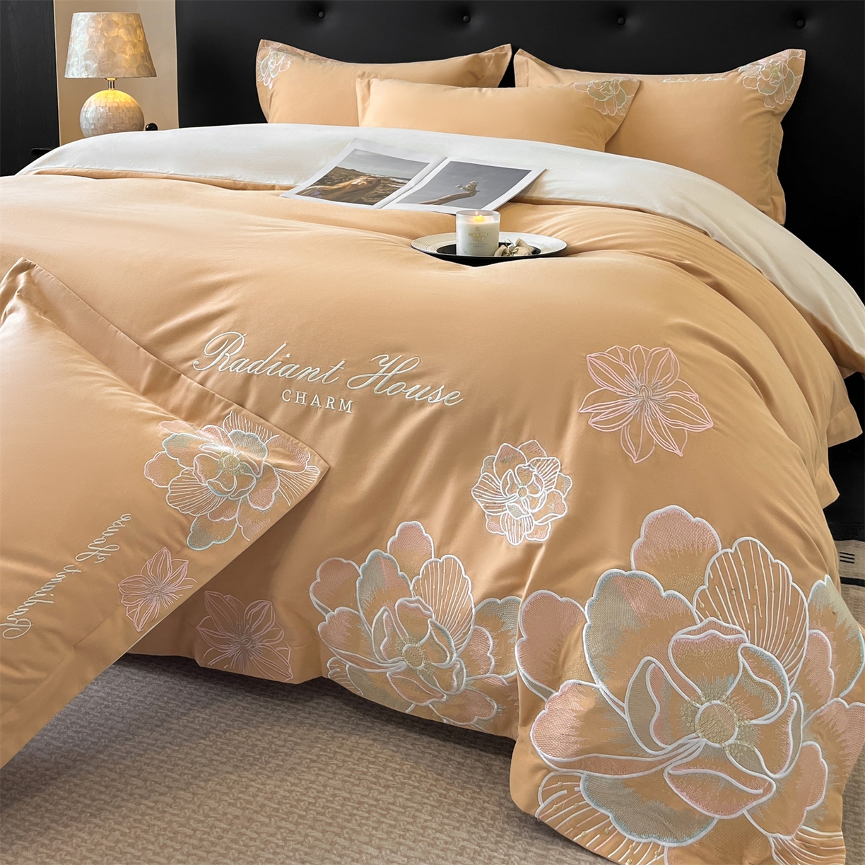 91家纺网 家纺一手货源 找家纺 笙意家纺 2025新款A类全棉磨毛刺绣四件套-秘境系列 秘境-贝卡黄+柔雾米