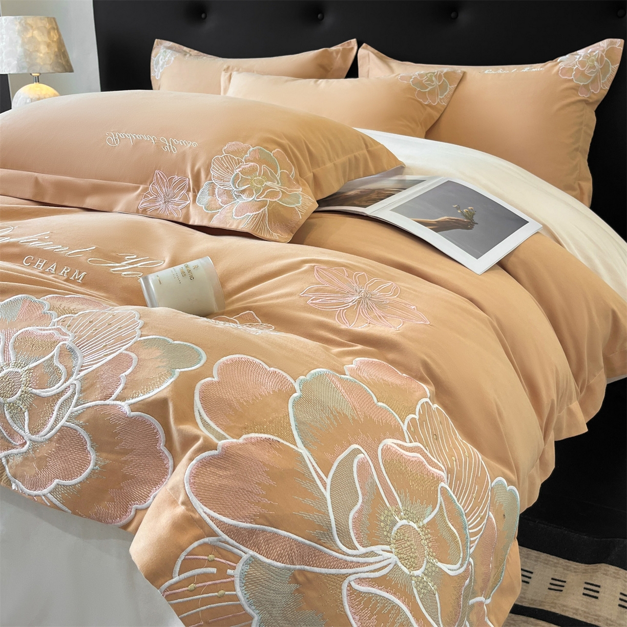 91家纺网 家纺一手货源 找家纺 笙意家纺 2025新款A类全棉磨毛刺绣四件套-秘境系列 秘境-贝卡黄+柔雾米