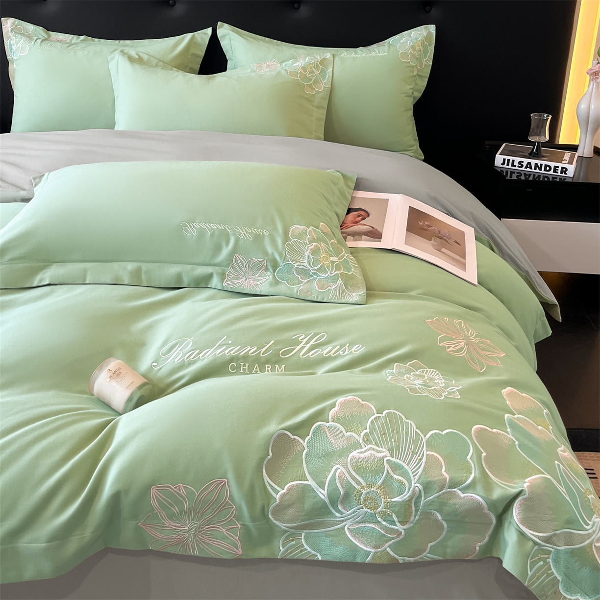 91家纺网 家纺一手货源 找家纺 笙意家纺 2025新款A类全棉磨毛刺绣四件套-秘境系列 秘境-春野绿+陨石灰