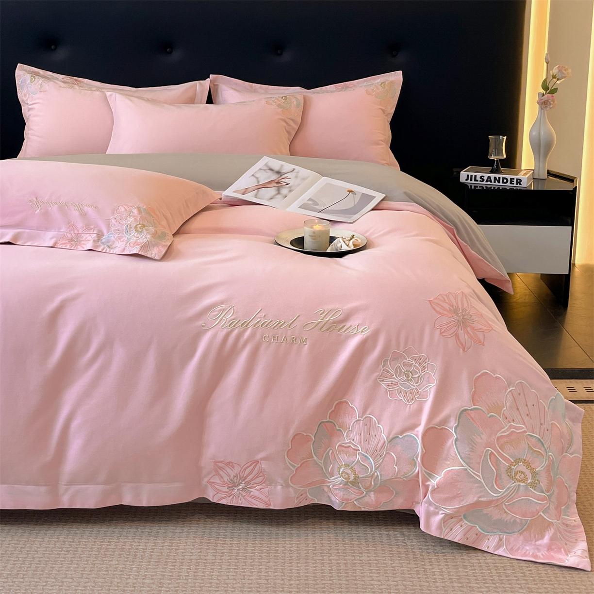 91家纺网 家纺一手货源 找家纺 笙意家纺 2025新款A类全棉磨毛刺绣四件套-秘境系列 秘境-绯粉+陨石灰