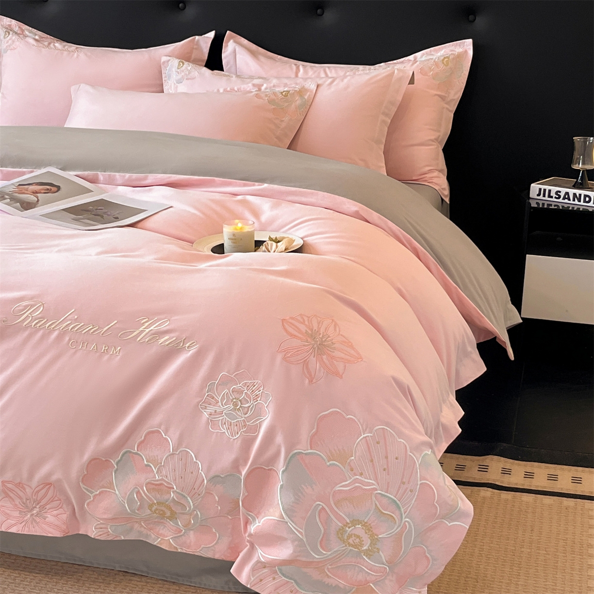 91家纺网 家纺一手货源 找家纺 笙意家纺 2025新款A类全棉磨毛刺绣四件套-秘境系列 秘境-绯粉+陨石灰