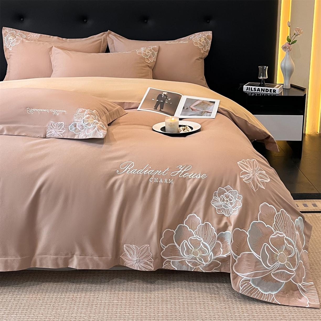 91家纺网 家纺一手货源 找家纺 笙意家纺 2025新款A类全棉磨毛刺绣四件套-秘境系列 秘境-热带棕+沙丘棕