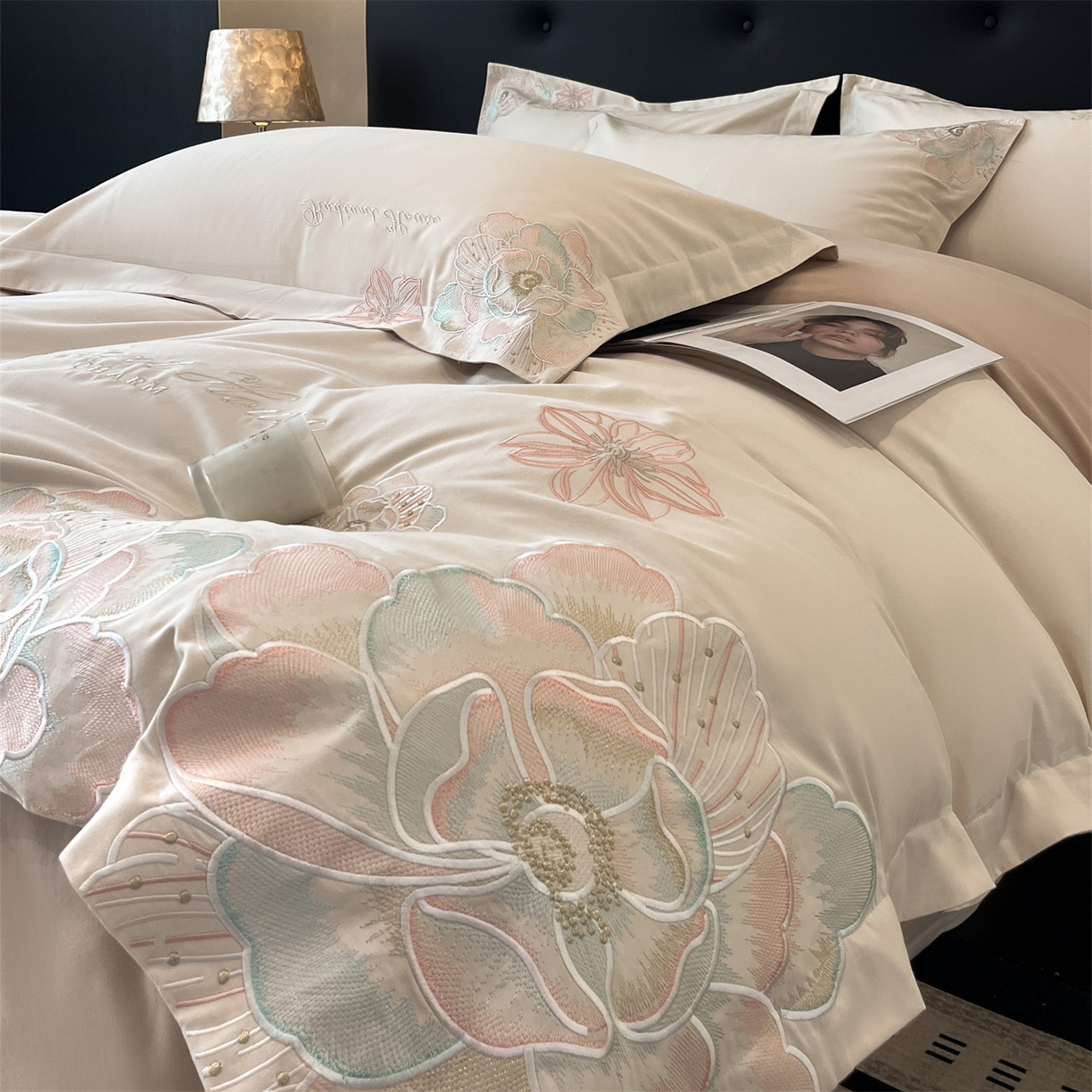 笙意家纺 2025新款A类全棉磨毛刺绣四件套-秘境系列 秘境-柔雾米+沙丘棕