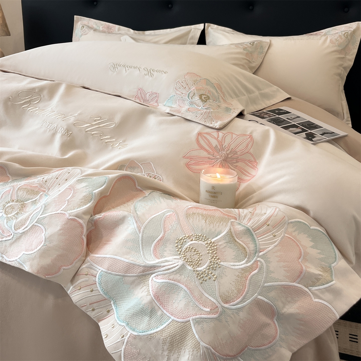 91家纺网 家纺一手货源 找家纺 笙意家纺 2025新款A类全棉磨毛刺绣四件套-秘境系列 秘境-柔雾米+沙丘棕