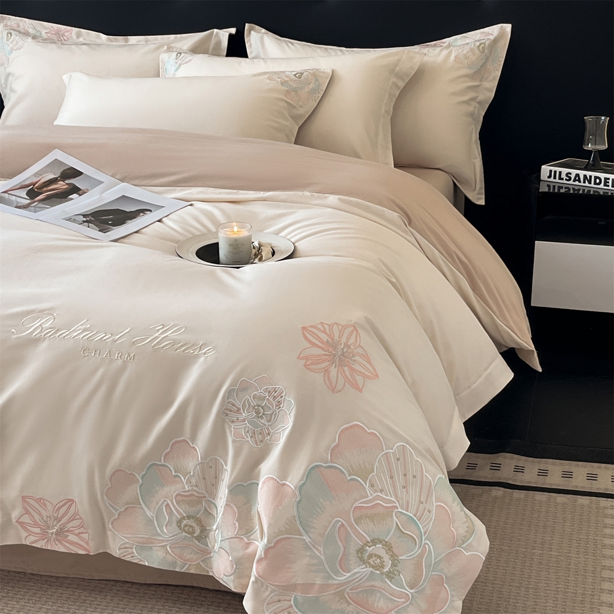 91家纺网 家纺一手货源 找家纺 笙意家纺 2025新款A类全棉磨毛刺绣四件套-秘境系列 秘境-柔雾米+沙丘棕