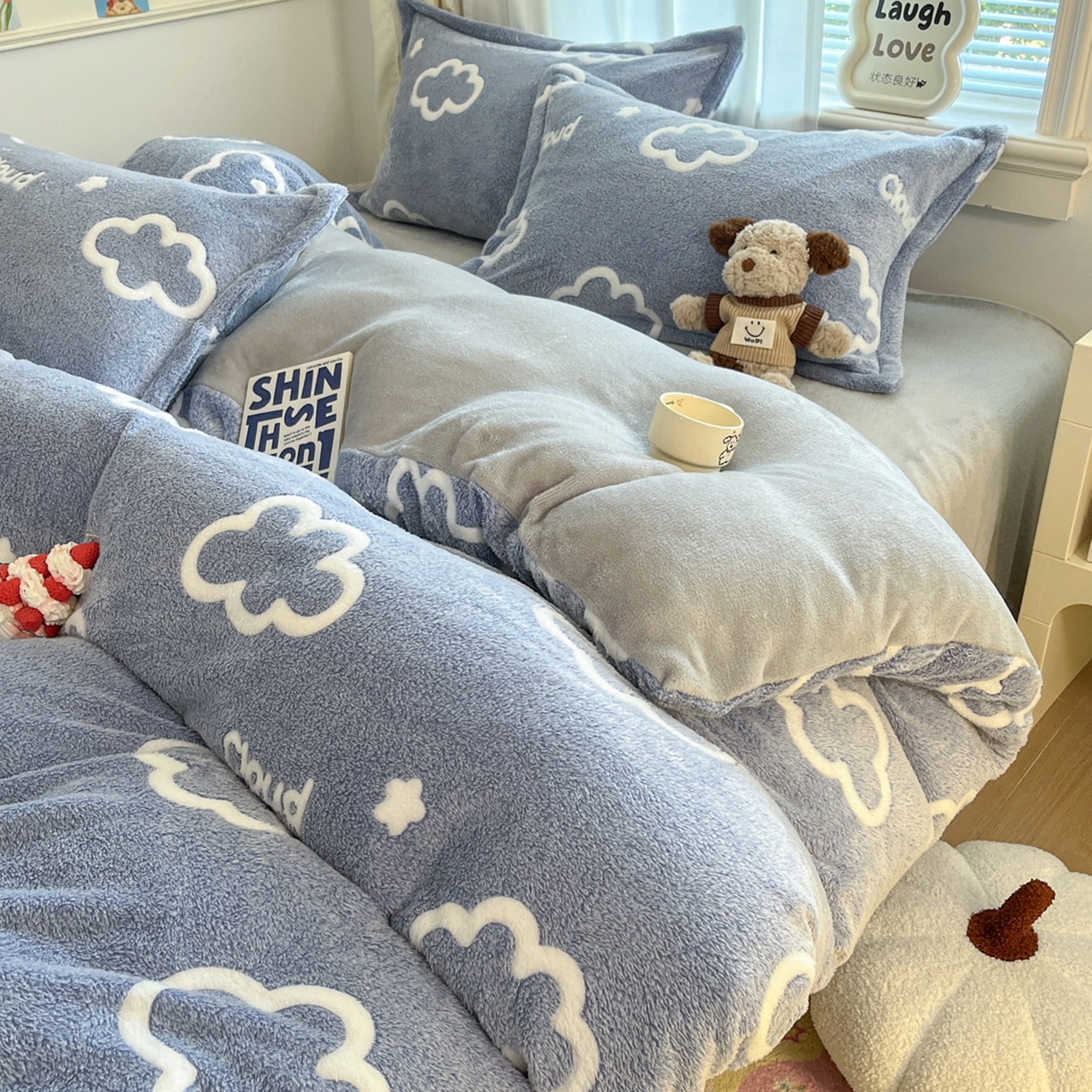 91家纺网 家纺一手货源 找家纺 川悦生活 2025新款立体雪花绒印花大床四件套系列一场景二 奶味云朵