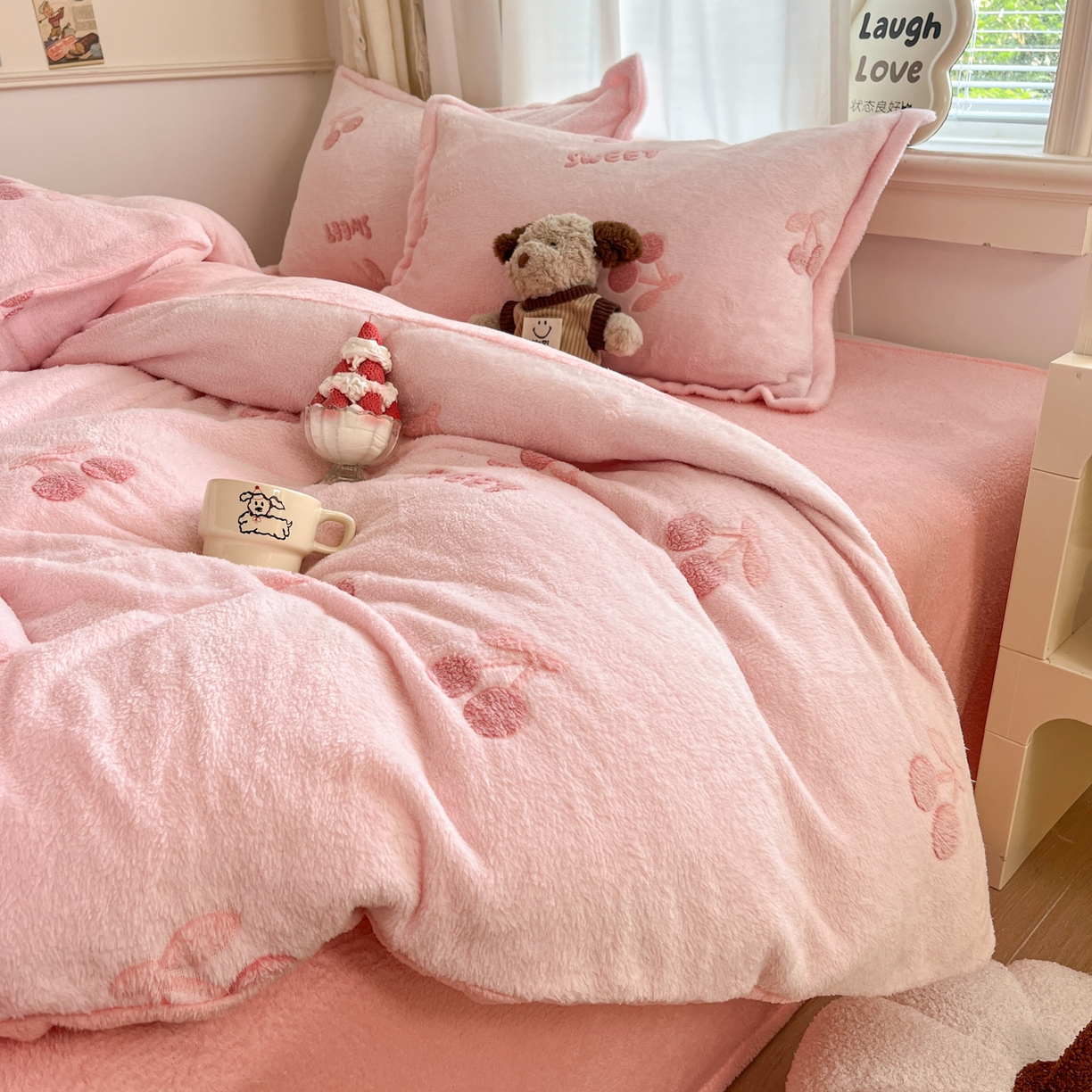 91家纺网 家纺一手货源 找家纺 （总）川悦生活 2025新款立体雪花绒印花大床四件套系列一场景二