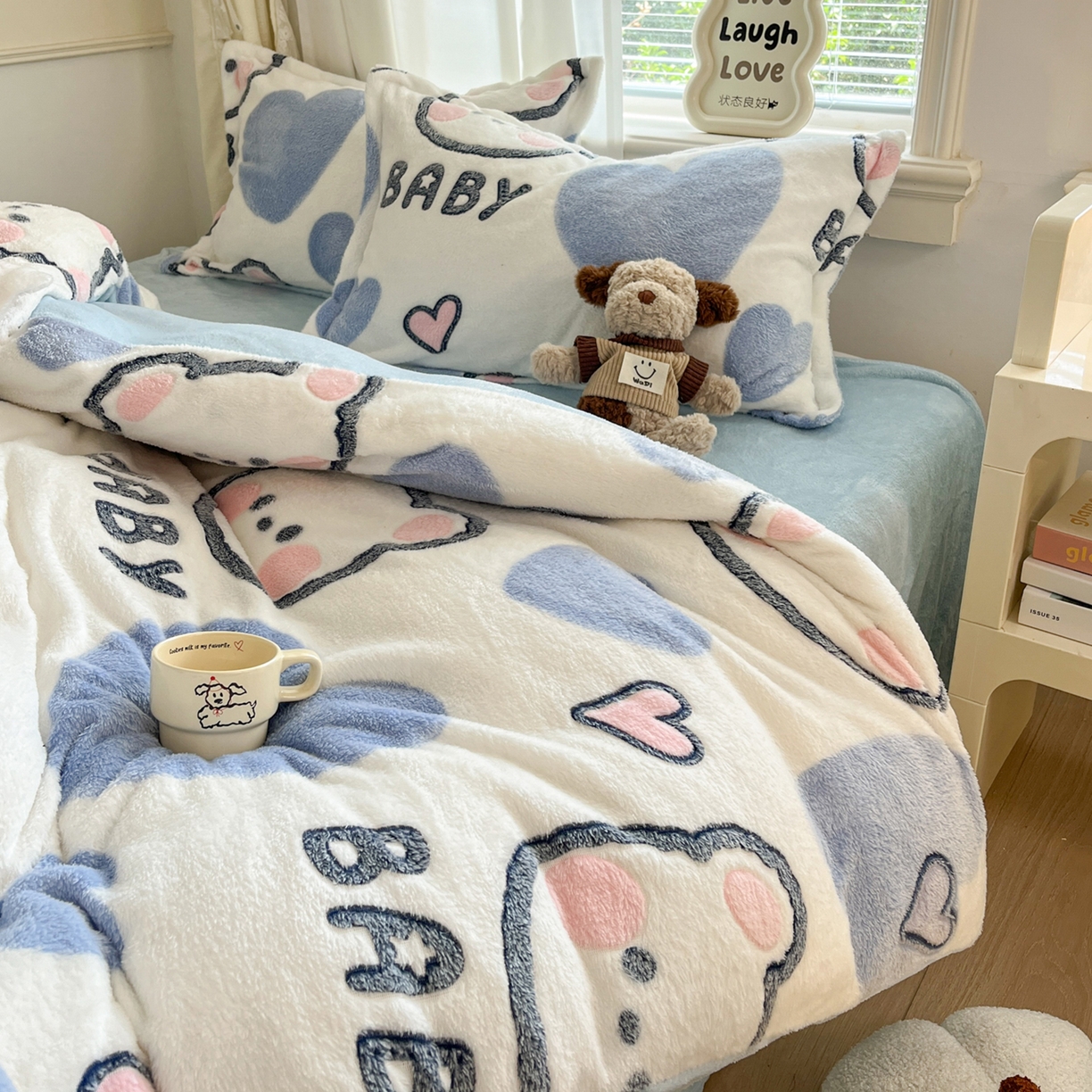 91家纺网 家纺一手货源 找家纺 川悦生活 2025新款立体雪花绒印花大床四件套系列一场景二 可爱熊