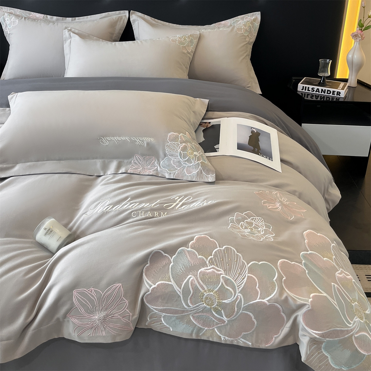 91家纺网 家纺一手货源 找家纺 笙意家纺 2025新款A类全棉磨毛刺绣四件套-秘境系列 秘境-陨石灰+魅影灰