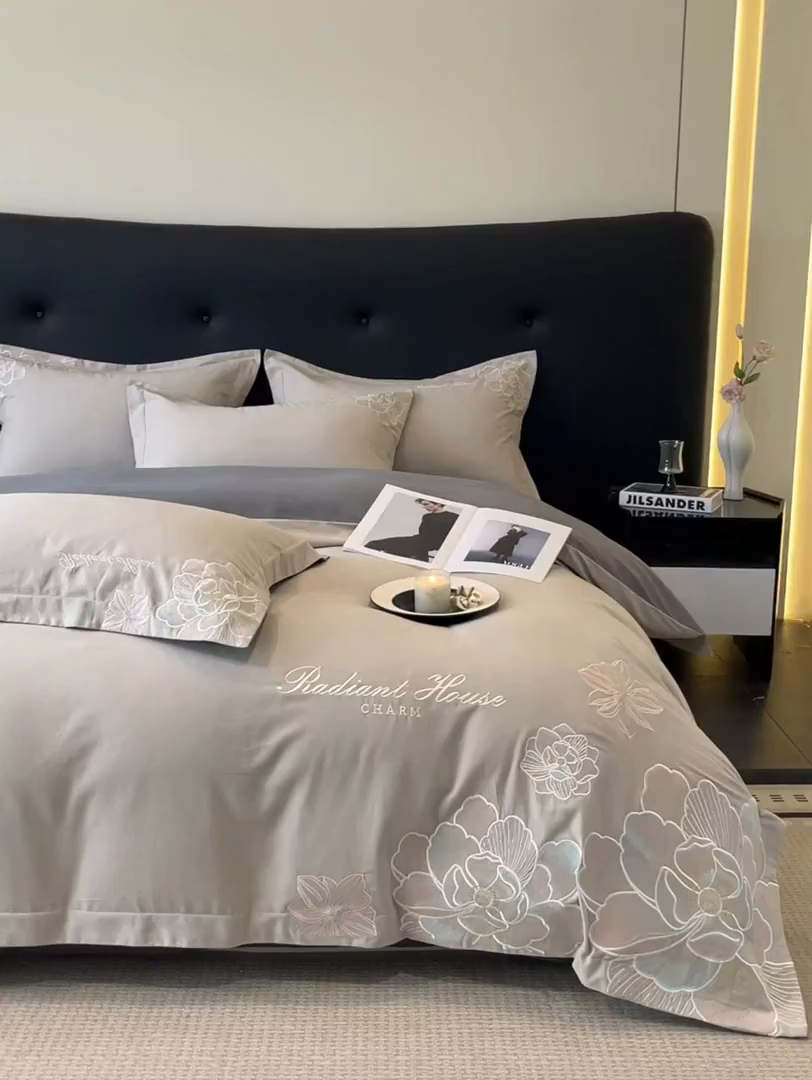 91家纺网 家纺一手货源 找家纺 笙意家纺 2025新款A类全棉磨毛刺绣四件套-秘境系列 秘境-陨石灰+魅影灰