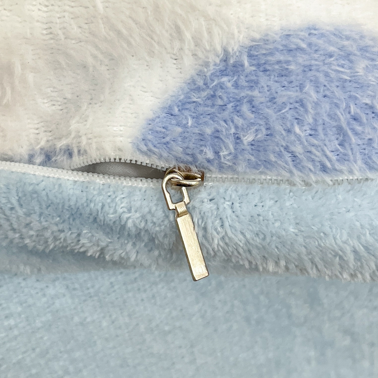 91家纺网 家纺一手货源 找家纺 川悦生活 2025新款立体雪花绒印花大床四件套系列一场景二 可爱熊