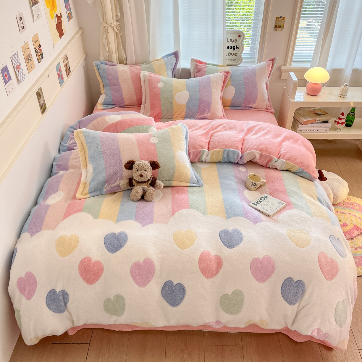 91家纺网 家纺一手货源 找家纺 川悦生活 2025新款立体雪花绒印花大床四件套系列一场景二 彩虹爱心粉