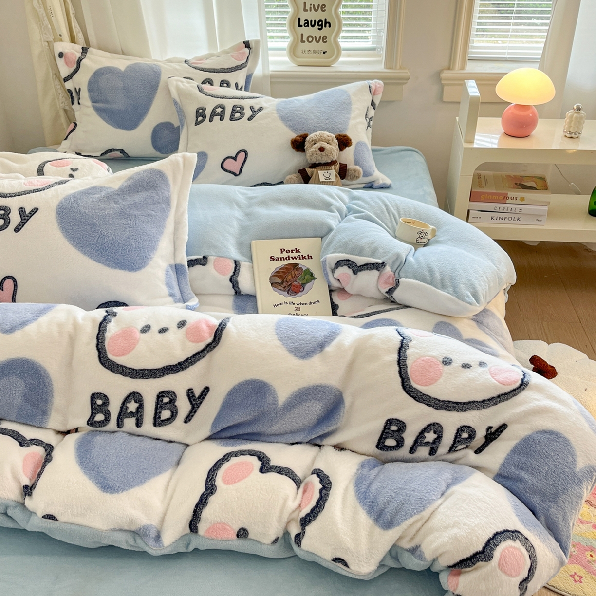 91家纺网 家纺一手货源 找家纺 川悦生活 2025新款立体雪花绒印花大床四件套系列一场景二 可爱熊