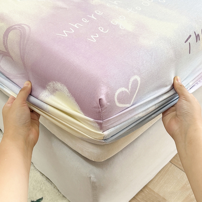 91家纺网 家纺一手货源 找家纺 2025新款全棉纯棉印花单床笠 床笠单件 爱心记忆