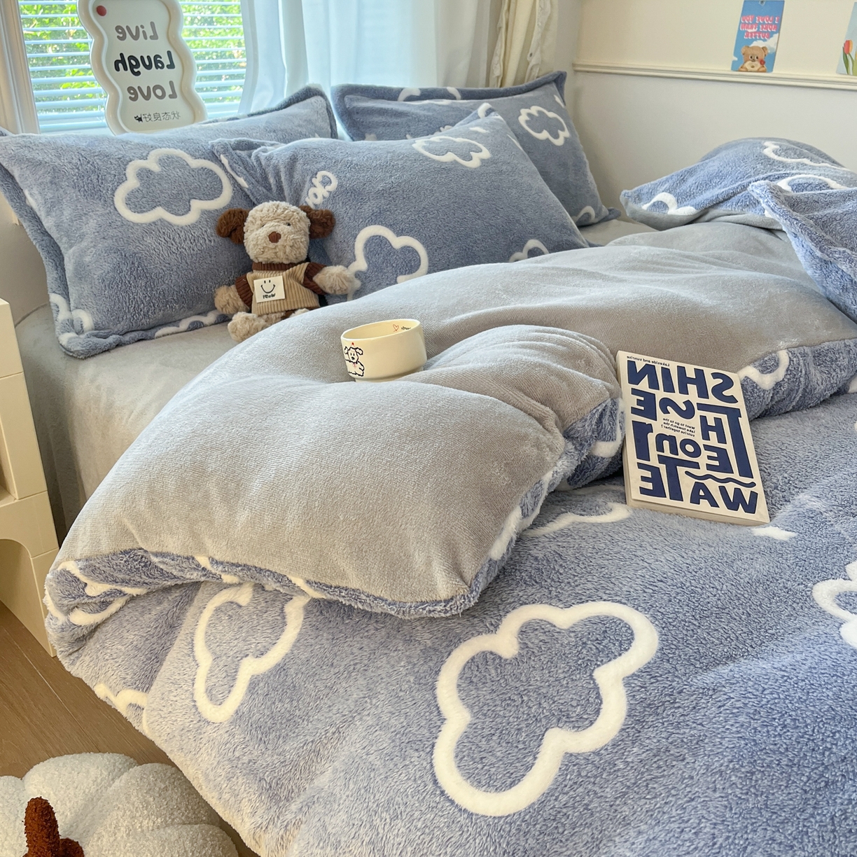 91家纺网 家纺一手货源 找家纺 川悦生活 2025新款立体雪花绒印花大床四件套系列一场景二 奶味云朵