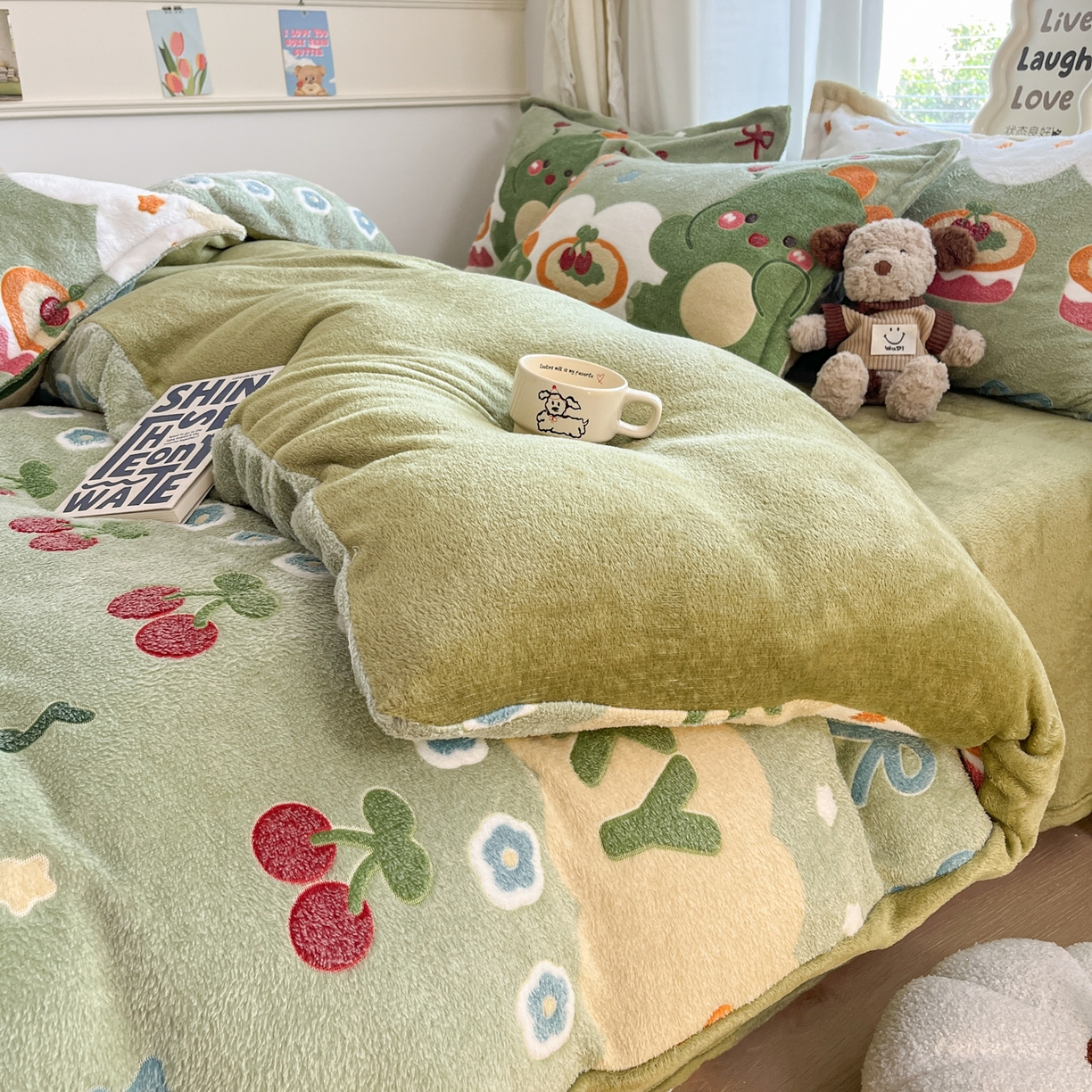 91家纺网 家纺一手货源 找家纺 川悦生活 2025新款立体雪花绒印花大床四件套系列一场景二 甜系龙龙