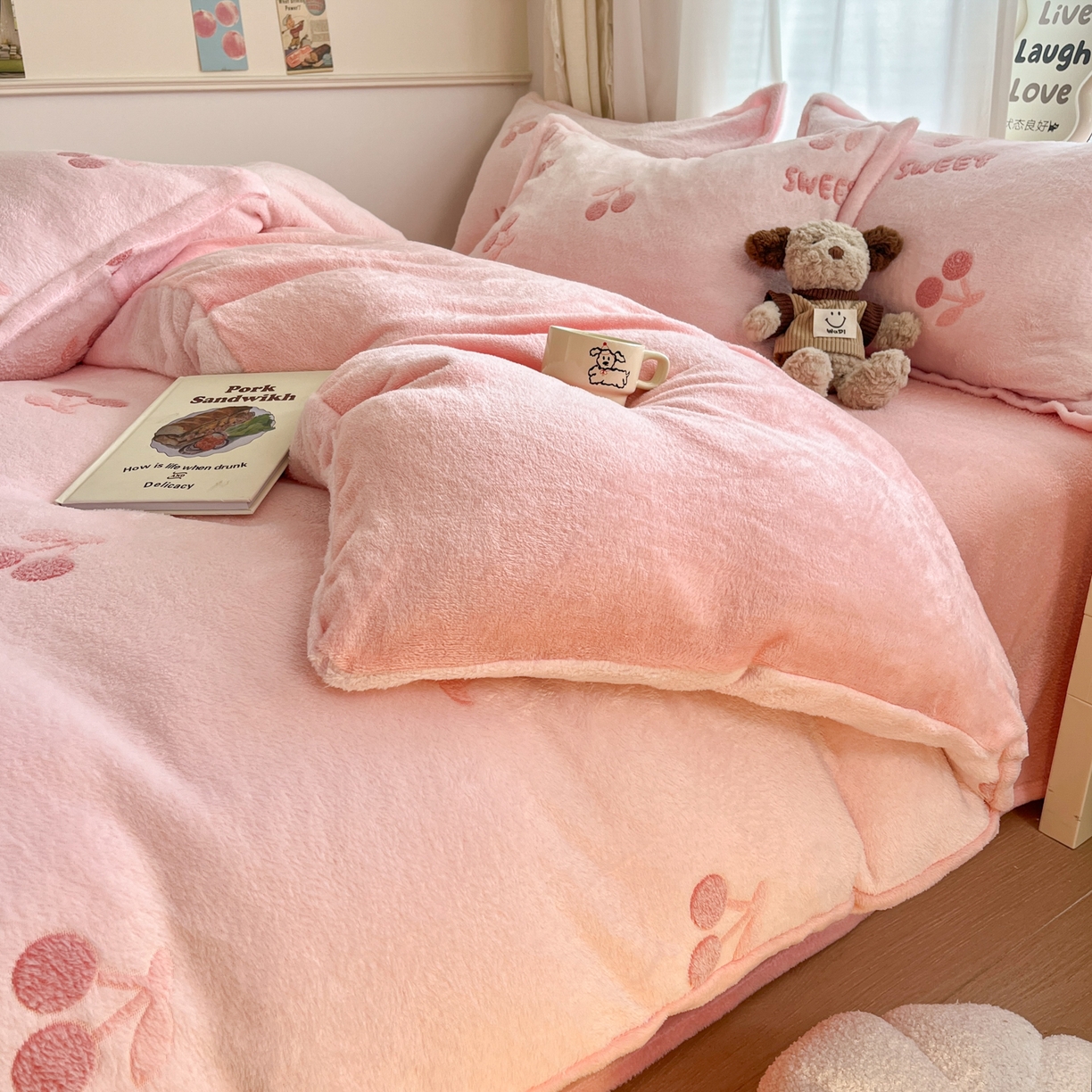 91家纺网 家纺一手货源 找家纺 （总）川悦生活 2025新款立体雪花绒印花大床四件套系列一场景二