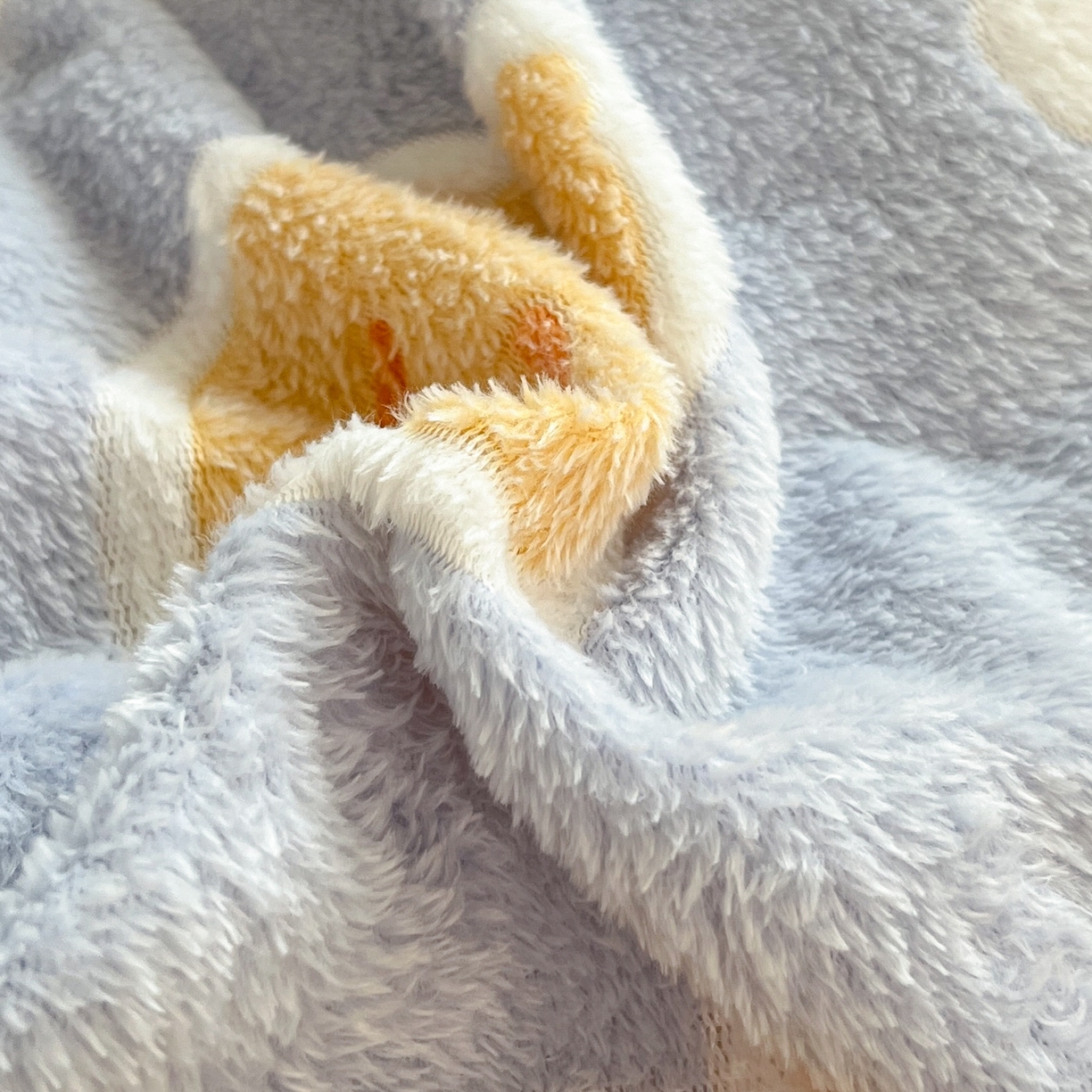 91家纺网 家纺一手货源 找家纺 川悦生活 2025新款立体雪花绒印花大床四件套系列一场景二 哒哒鸭丫